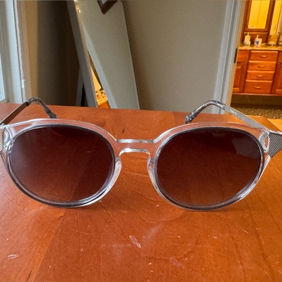 COCO AND BREEZY SUNGLASSES INSPIRE CLEAR GREY - Picture 6 of 8